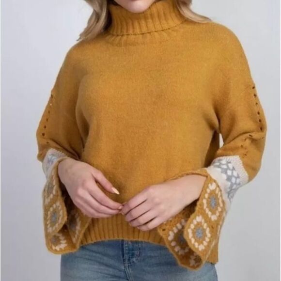 En Creme Gold Turtleneck Crochet Sleeves Sweater -- M/L - Picture 3 of 15